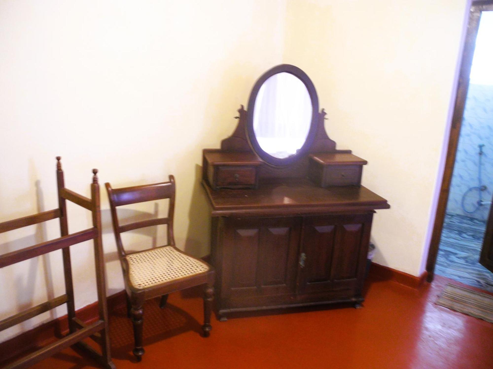 Top Of The Hill Guesthouse 웰리가마 객실 사진