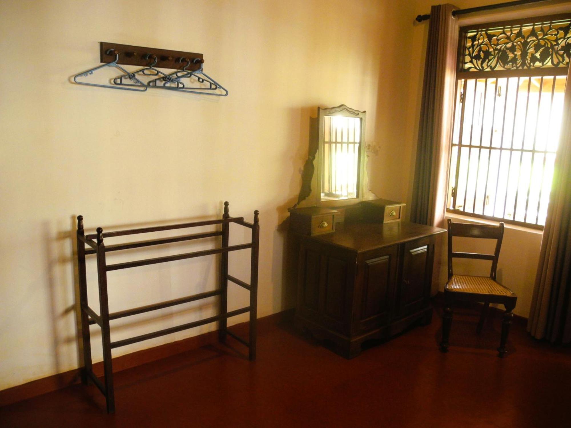 Top Of The Hill Guesthouse 웰리가마 외부 사진