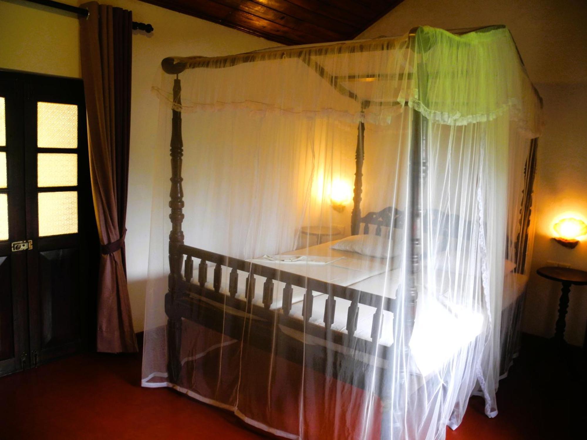 Top Of The Hill Guesthouse 웰리가마 객실 사진